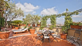 Rental in Rome Trevi Luxury Penthouse
