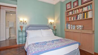 Rental in Rome Trevi Luxury Penthouse