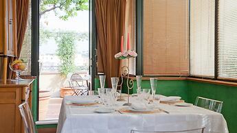 Rental in Rome Trevi Luxury Penthouse