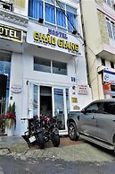 Chau Giang Hotel