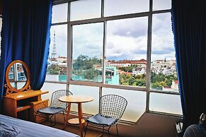 Chau Giang Hotel
