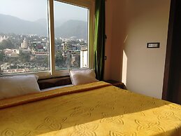 Hotel The Raja Palace