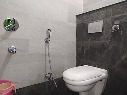 Hotel The Raja Palace