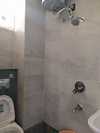 Hotel The Raja Palace