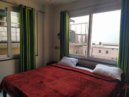 Hotel The Raja Palace