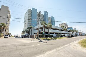 0712 Waters Edge Resort 3 Bedroom Condo by RedAwning