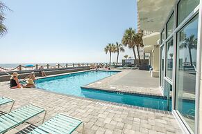 0712 Waters Edge Resort 3 Bedroom Condo by RedAwning