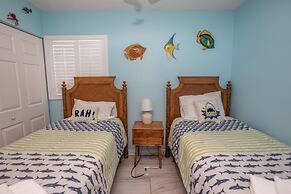 0712 Waters Edge Resort 3 Bedroom Condo by RedAwning