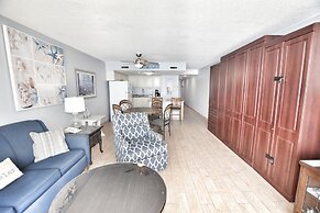1206 Waters Edge Resort 1 Bedroom Condo by RedAwning