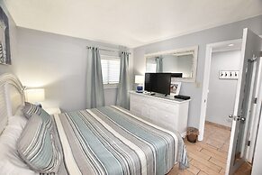 1206 Waters Edge Resort 1 Bedroom Condo by RedAwning