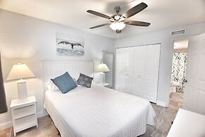 0902 Waters Edge Resort 2 Bedroom Condo by RedAwning