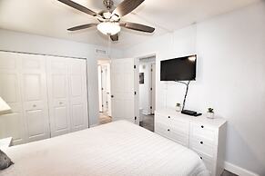 0902 Waters Edge Resort 2 Bedroom Condo by RedAwning