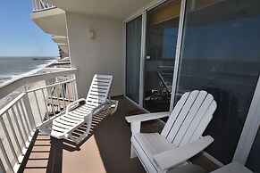 0902 Waters Edge Resort 2 Bedroom Condo by RedAwning