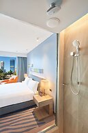 DoubleTree by Hilton Perth Waterfront