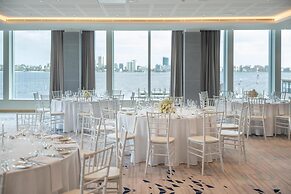 DoubleTree by Hilton Perth Waterfront