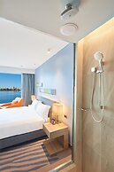 DoubleTree by Hilton Perth Waterfront