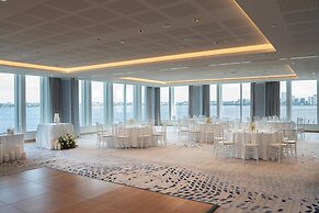 DoubleTree by Hilton Perth Waterfront