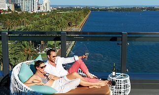 DoubleTree by Hilton Perth Waterfront