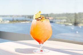 DoubleTree by Hilton Perth Waterfront