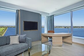 DoubleTree by Hilton Perth Waterfront