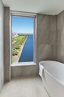 DoubleTree by Hilton Perth Waterfront