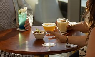 DoubleTree by Hilton Perth Waterfront