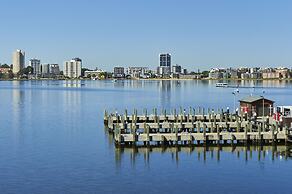 DoubleTree by Hilton Perth Waterfront