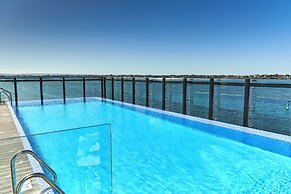 DoubleTree by Hilton Perth Waterfront