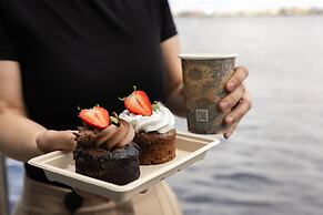 DoubleTree by Hilton Perth Waterfront