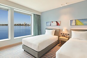 DoubleTree by Hilton Perth Waterfront