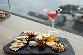 DoubleTree by Hilton Perth Waterfront