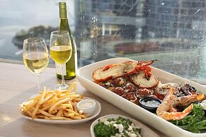 DoubleTree by Hilton Perth Waterfront