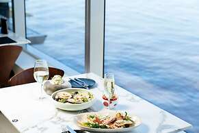 DoubleTree by Hilton Perth Waterfront