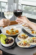 DoubleTree by Hilton Perth Waterfront