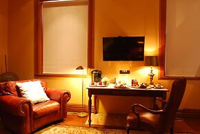 Grand Center Inn