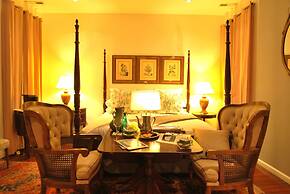 Grand Center Inn