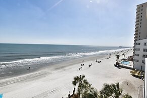 0412 Waters Edge Resort 3 Bedroom Condo by RedAwning