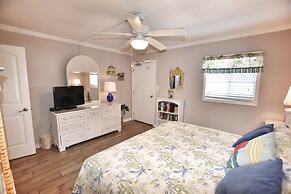 0801 Waters Edge Resort 3 Bedroom Condo by RedAwning