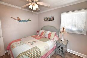 0801 Waters Edge Resort 3 Bedroom Condo by RedAwning