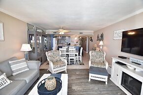 0801 Waters Edge Resort 3 Bedroom Condo by RedAwning