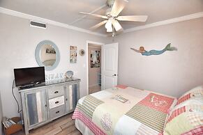 0801 Waters Edge Resort 3 Bedroom Condo by RedAwning