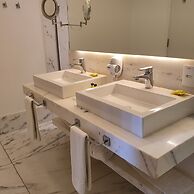 Vogue Square Fashion Hotel by Lenny Niemeyer