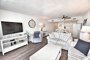 0711 Waters Edge Resort 2 Bedroom Condo by RedAwning