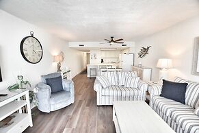 0711 Waters Edge Resort 2 Bedroom Condo by RedAwning