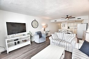 0711 Waters Edge Resort 2 Bedroom Condo by RedAwning