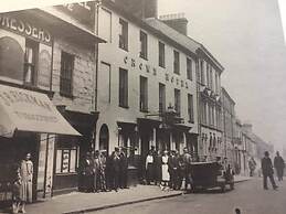 The Crown Hotel