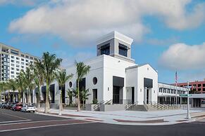 Luminary Hotel & Co., Autograph Collection