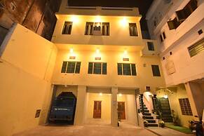 Pink Elephant Haveli - Hostel