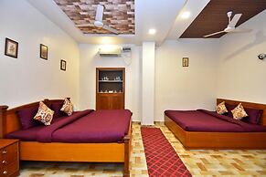 Pink Elephant Haveli - Hostel