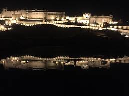 Pink Elephant Haveli - Hostel